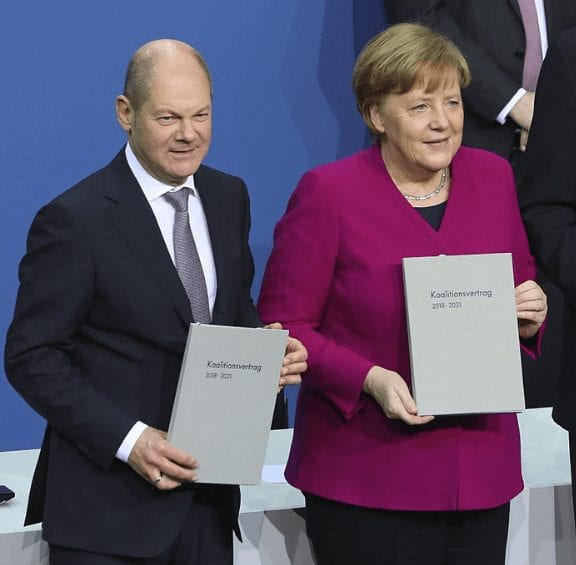 Olaf Scholz und Angela Merkel 