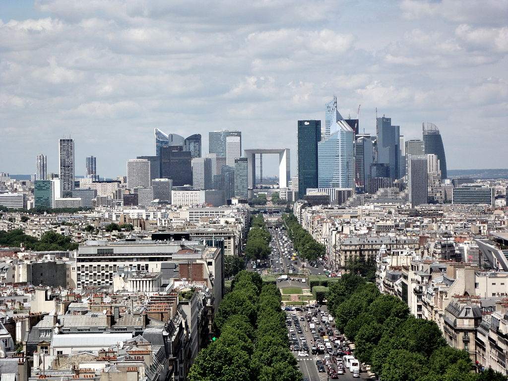 Pariser Viertel La Defense - Zentralen der Banken in Frankreich