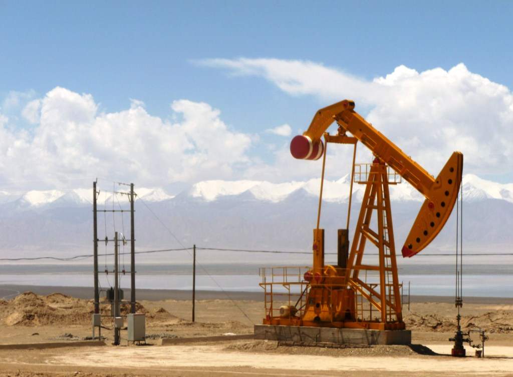Noch weiter fallender Ölpreis? Im Bild eine Ölpumpe in China