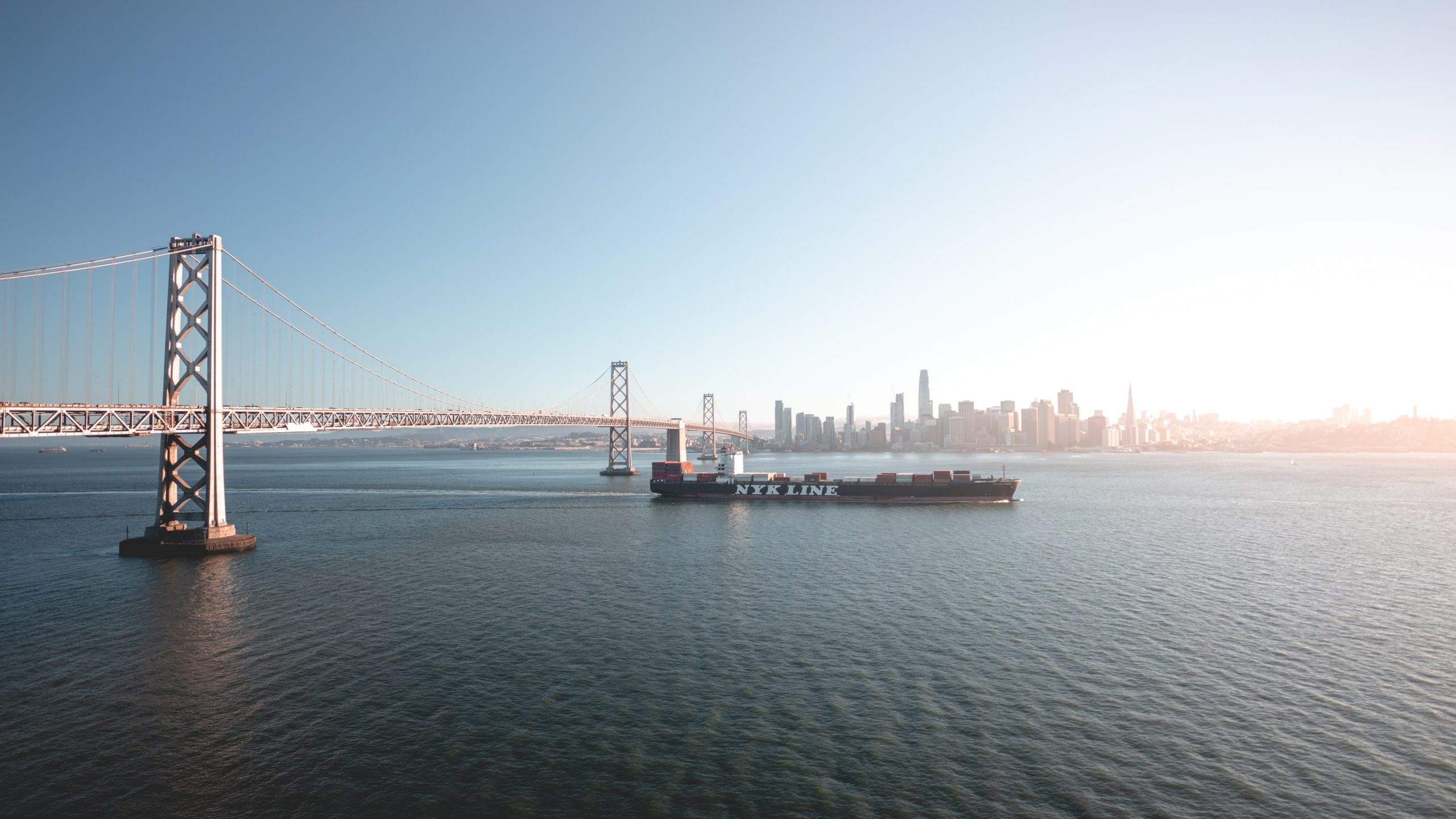 Welthandel über Containerschiffe - die San Francisco Bay
