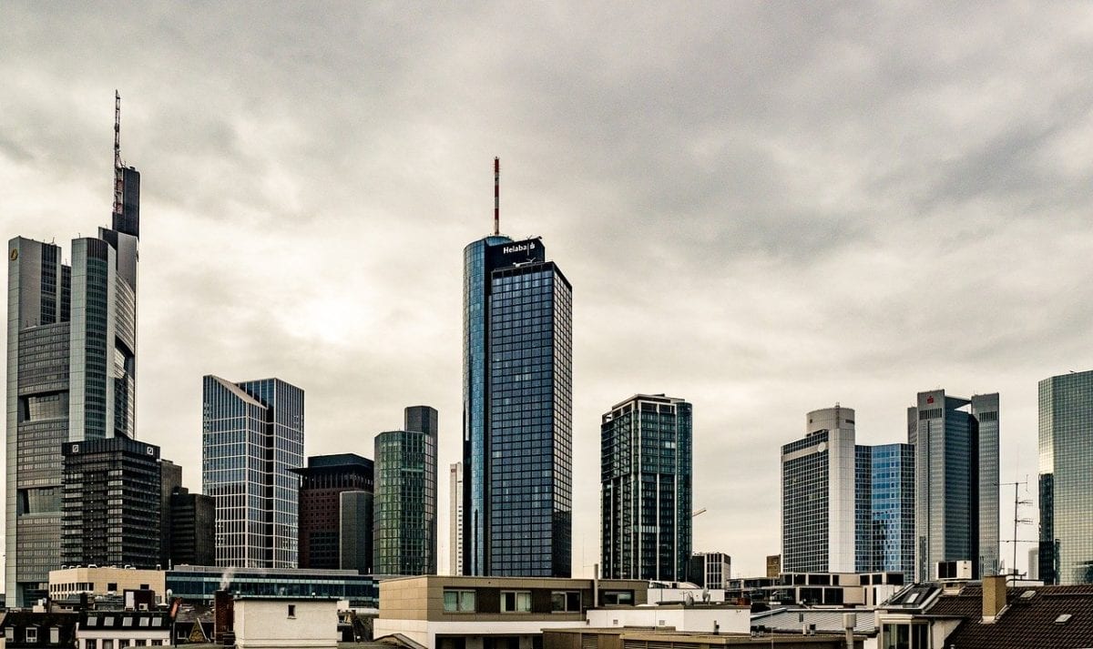 Banken in Frankfurt - EZB lockert Kapitalanforderungen
