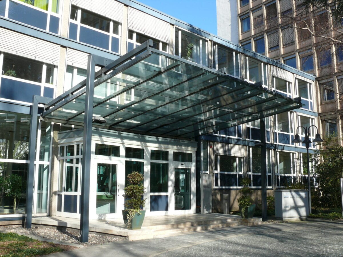 Eingang zum BaFin-Gebäude in Bonn