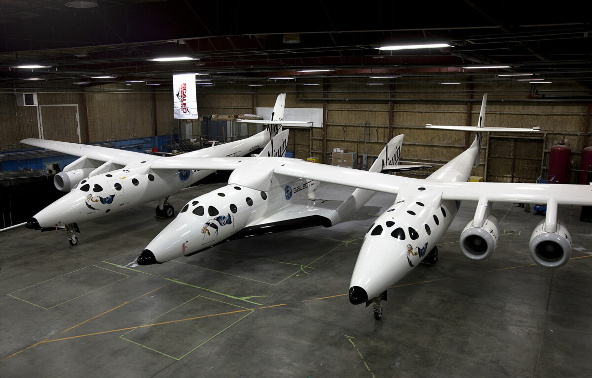Weltraumflugzeug und Trägerflugzeug von Virgin Galactic