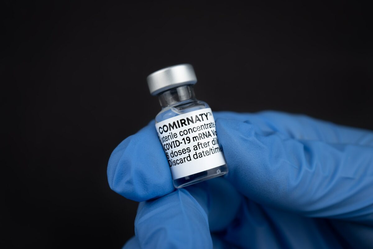 BioNTech-Impfstoffdosis mit Wirkstoff Comirnaty