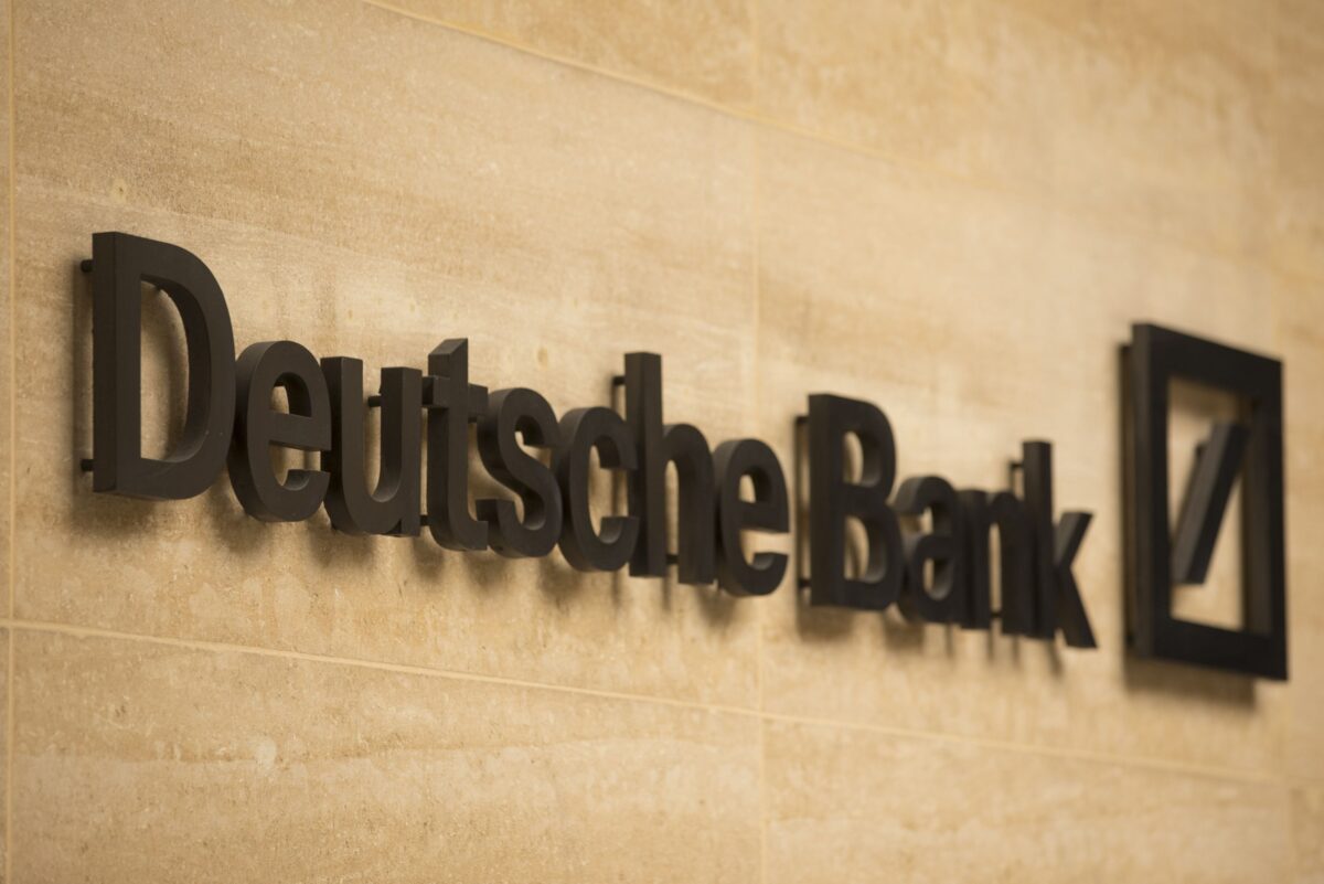 Deutsche Bank Schriftzug in London