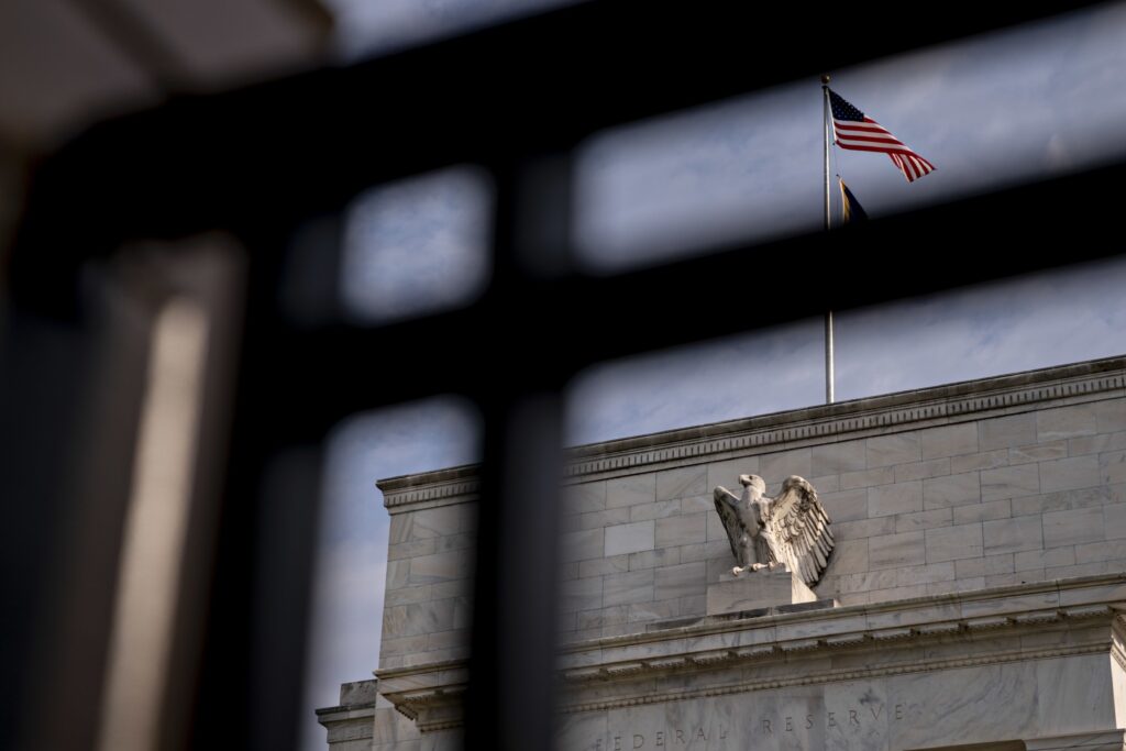 Fed-Pause in Sicht: Anleihe-Investoren stehen am Scheideweg