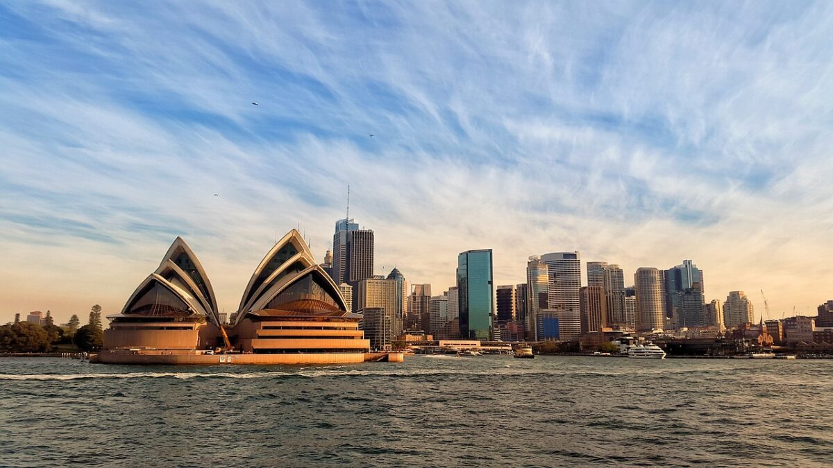 Die Oper in Sydney ist ein Wahrzeichen für Australien