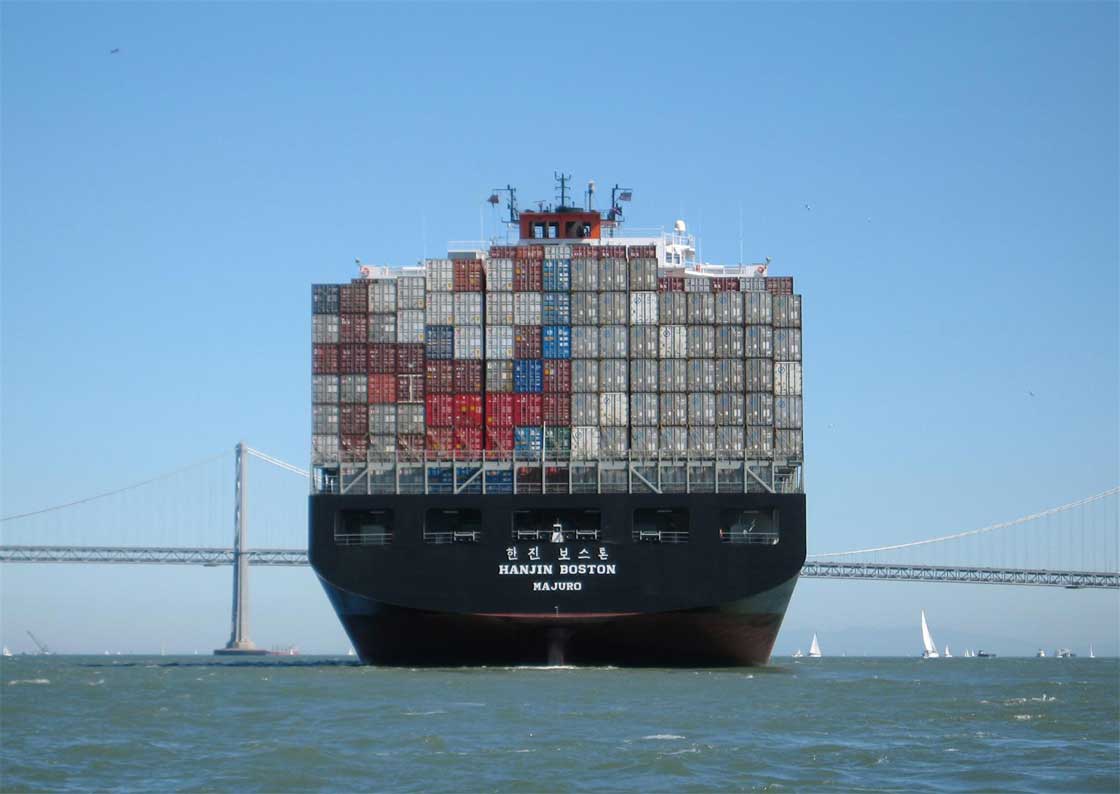 Containerschiff in der San Francisco Bay