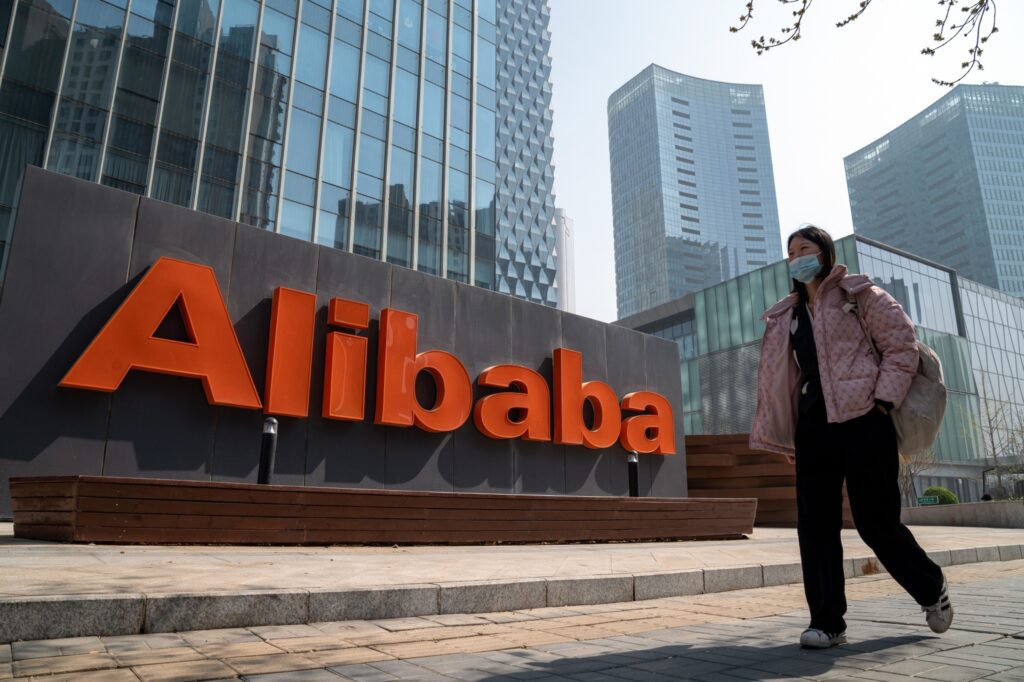 Alibaba-Aktie bricht nach Bericht über SoftBank-Plan ein
