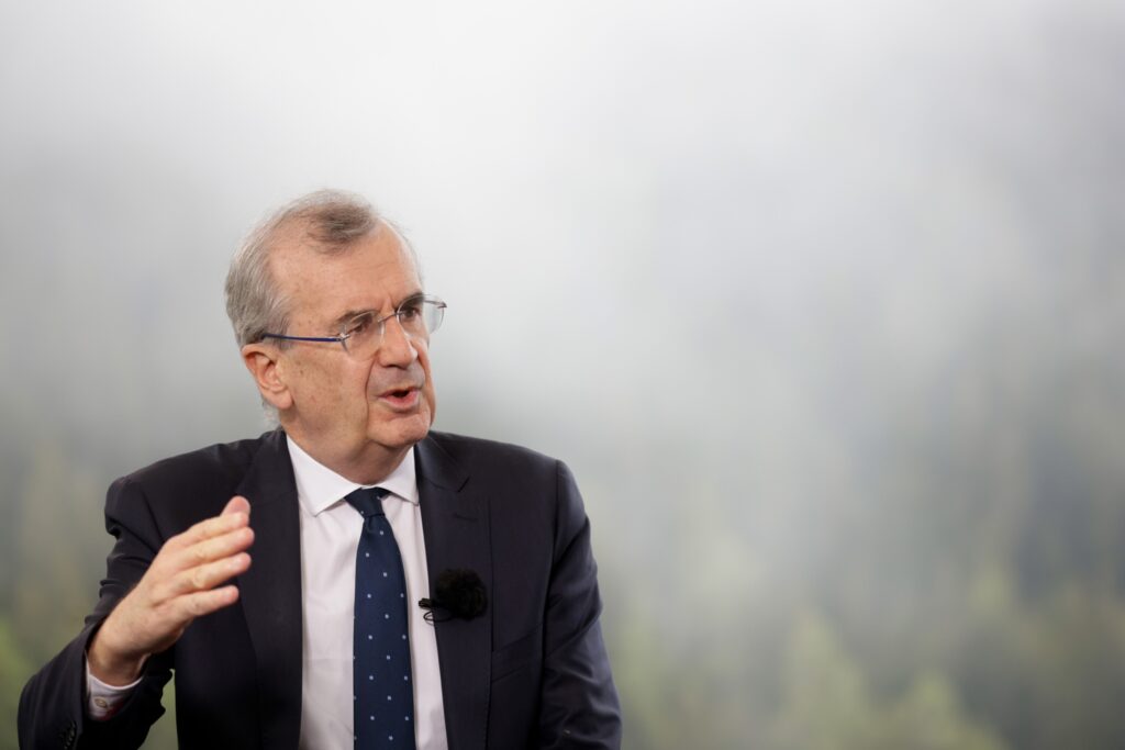 EZB-Mitglied Villeroy warnt: Euroraum vor Risiko verfestigter Inflation