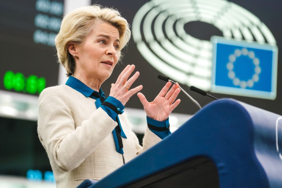 EU-Kommissionspräsidentin Ursula von der Leyen macht Pfizer-Deals