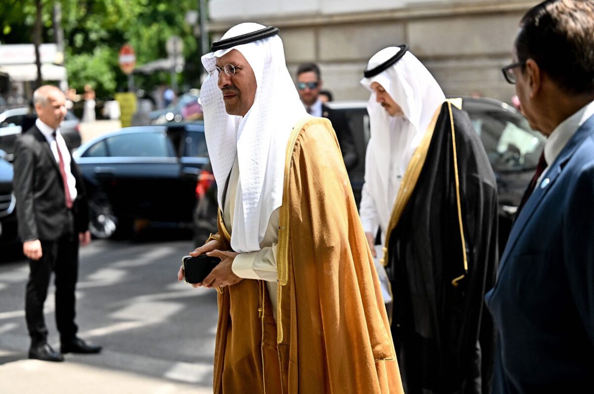 Der saudische Energieminister Abdulaziz bin Salman al-Saud beim OPEC-Treffen