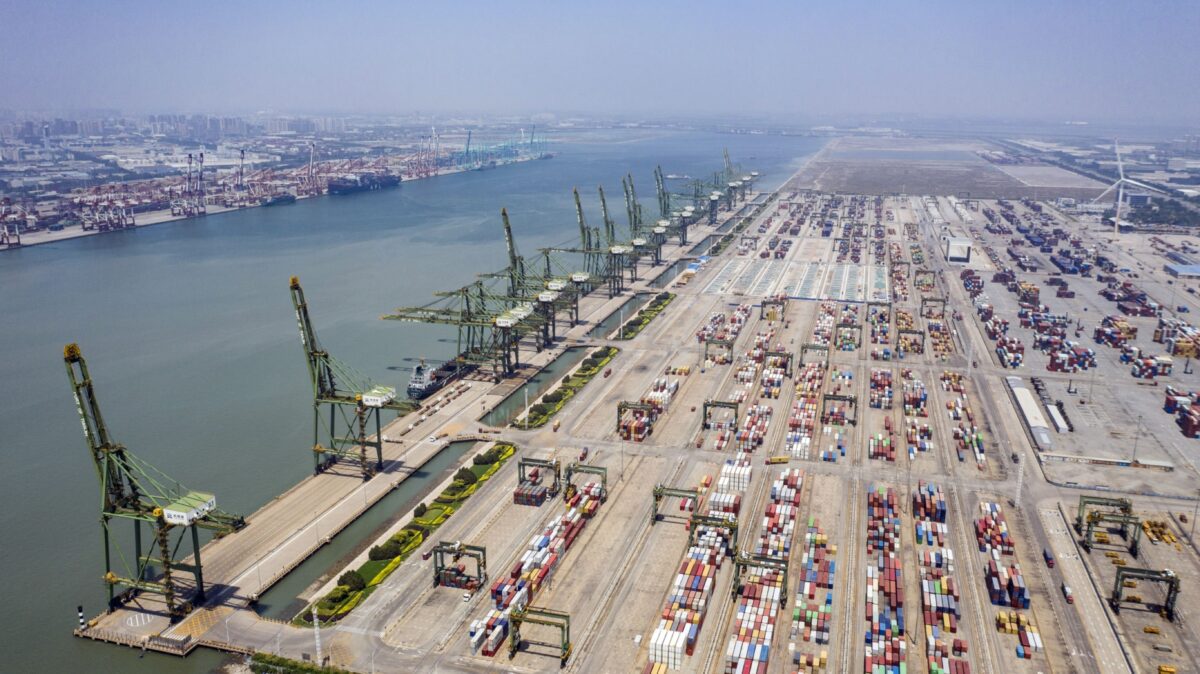 Hafen von Tianjin in China