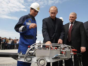Wladimir Putin bei der Einweihung einer Gas-Pipeline in Russland im Jahr 2009