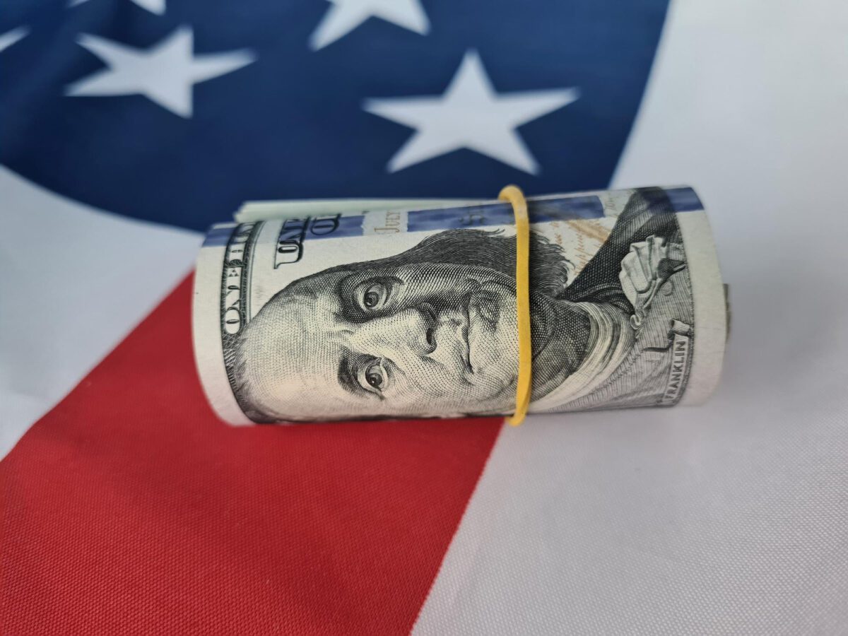 US-Dollar: Spannung vor wichtigen US-Einzelhandelsumsätzen