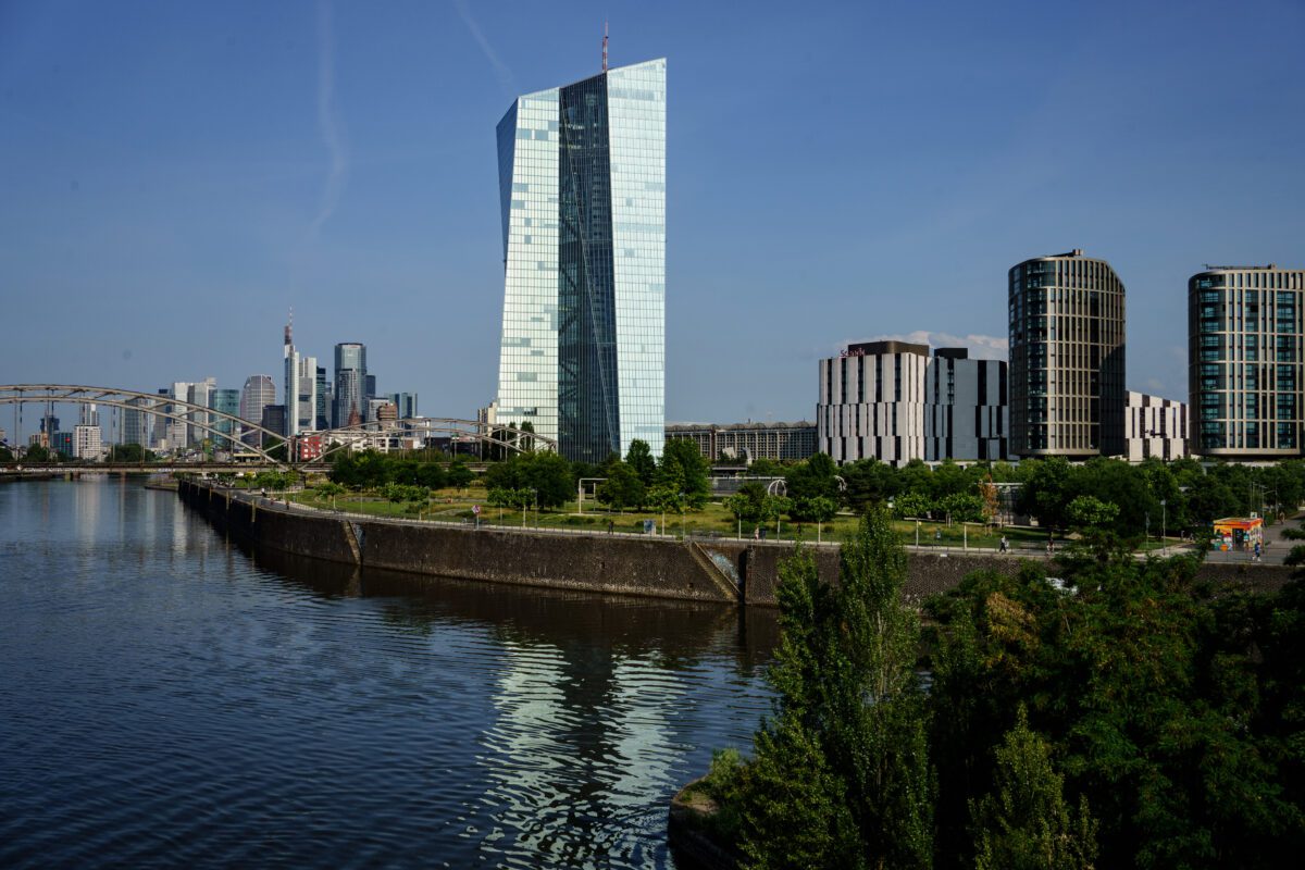 EZB-spielt-bei-Zinsen-auf-Zeit-aber-wie-lange-noch-